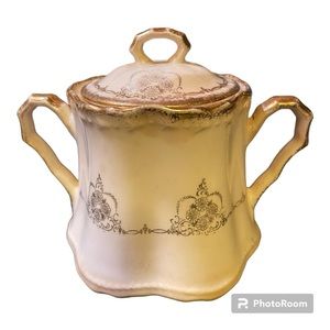 Crooksville China vintage covered sugar from the 1930’s - cream & gold with lid